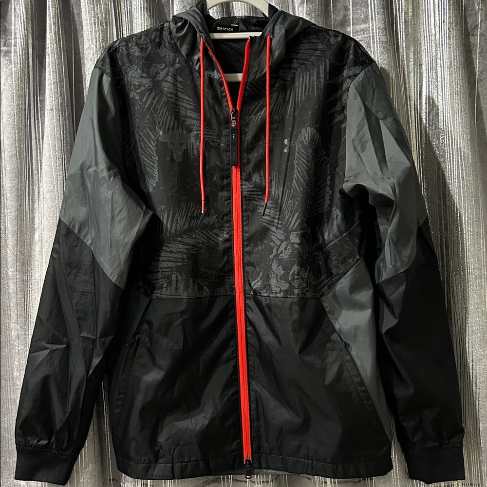 Under Armour Project Rock Legacy Windbreaker jacket SIZE S